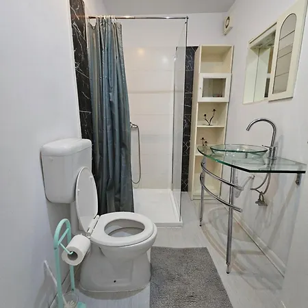 Franceza Street 3bedroom Daire *