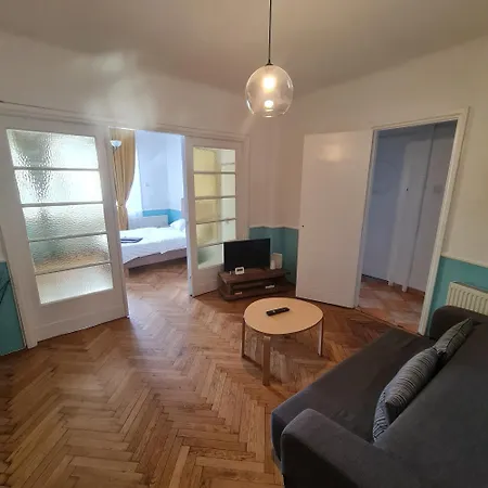 Franceza Street 3bedroom *