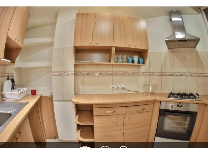 Franceza Street 3bedroom Apartman